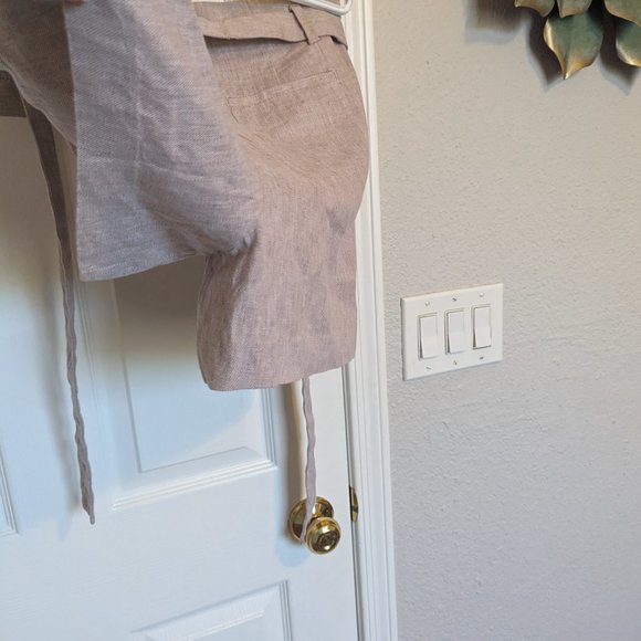 High Tie Waist | Baggy | Pleated | Khaki SHORTS | Banana Republic | 10 | EUC - Picture 7 of 11